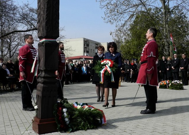 2017. március 15. 57